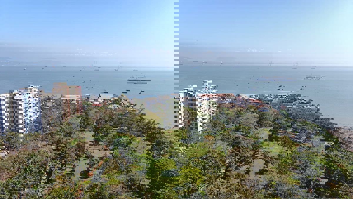 2 BHK + Pooja Room,Servant Room 1200 Sq.Ft. Apartment in Sagar Sangeet CHS Colaba