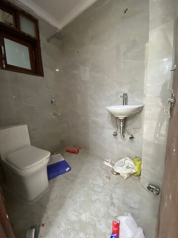 Bathroom in 1 BHK Builder Floor at Saket – for Rent