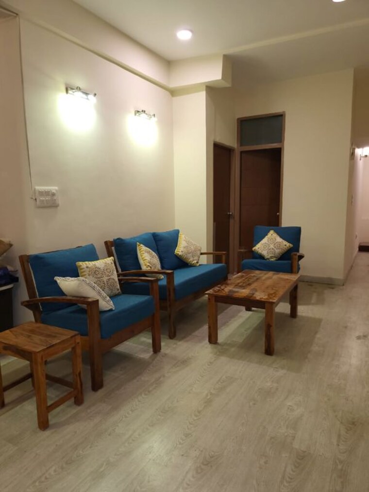 Living Room, dlf phase ii 4 Bedroom 3000 Sq.Ft. Builder Floor In Dlf Phase ii Gurgaon 10044201