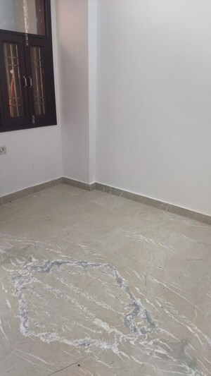 Room in 3 BHK Builder Floor at Rohini Sector 24 – for Sale