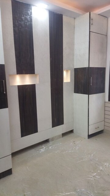 Room in 3 BHK Builder Floor at Rohini Sector 24 – for Sale