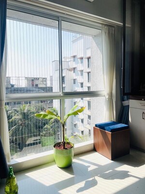Room in 2 BHK Apartment at Best Dev Daya Harmony, Chembur – for Rent
