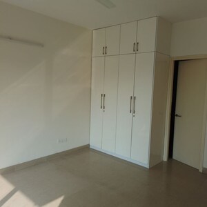 2 BHK Apartment For Rent in Pioneer Park Phase 1, Sector 61