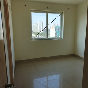 Room in 2 BHK Apartment at Pioneer Park Phase 1, Sector 61 – for Rent