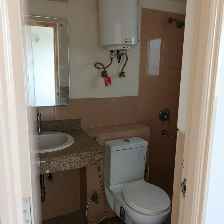 Bathroom, pioneer-park-phase-1 2 Bedroom 1270 Sq.Ft. Apartment In Sector 61 Gurgaon 10044248
