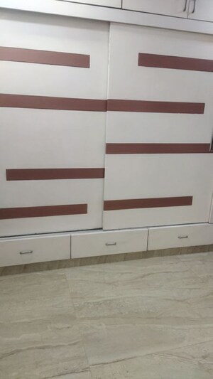 Furnished Amenities in 3 BHK Builder Floor at Rohini Sector 24 – for Sale