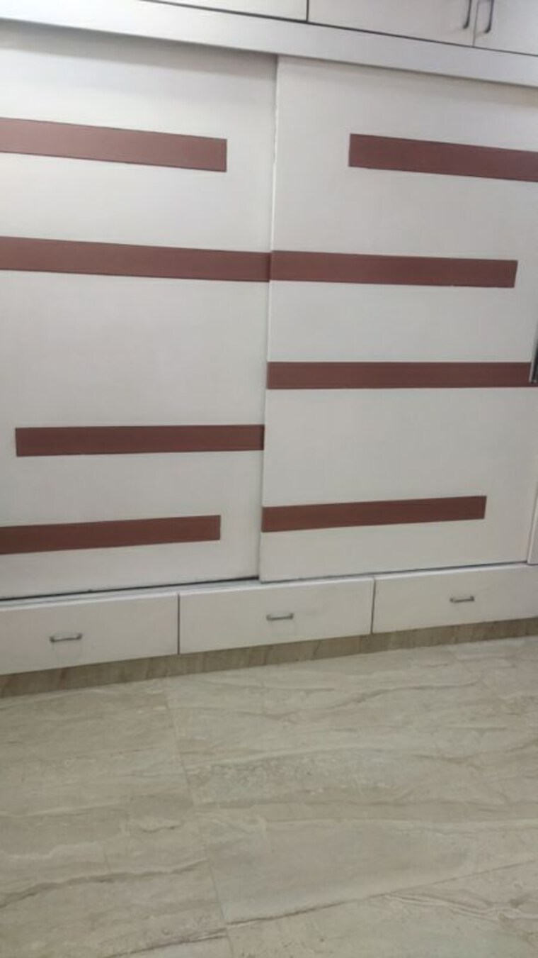 undefined, rohini sector 24 3 Bedroom 850 Sq.Ft. Builder Floor In Rohini Sector 24 Delhi 10044251