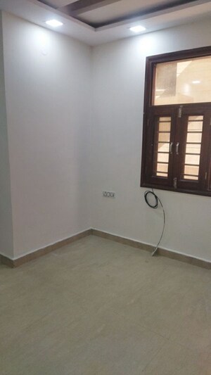 Room in 3 BHK Builder Floor at Rohini Sector 24 – for Sale