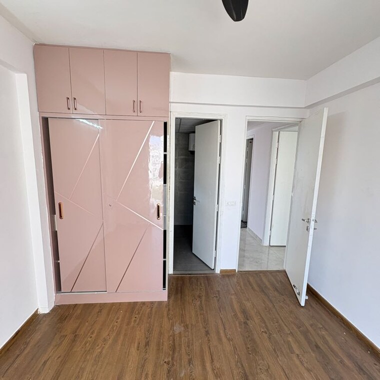 Room, signature-global-city 3 Bedroom 1250 Sq.Ft. Apartment In Sector 37d Gurgaon 10044252