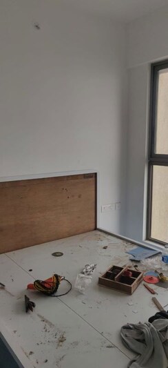 1 BHK + Pooja Room Apartment For Rent in Raymond Ten X Habitat