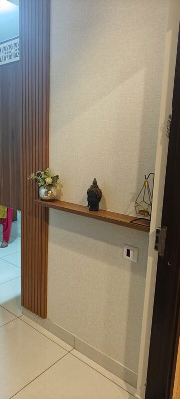 Room in 2 BHK Apartment at Casagrand Boulevard, Hennur Road – for Sale