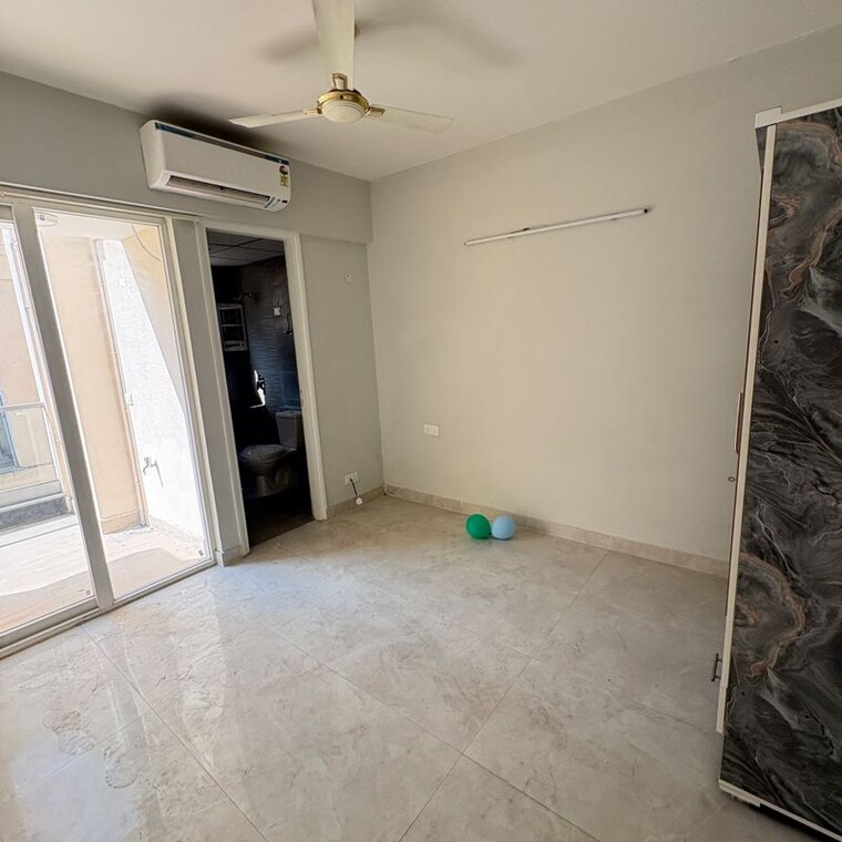 Room, signature-global-city 3 Bedroom 1250 Sq.Ft. Apartment In Sector 37d Gurgaon 10044272