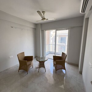 Team Area in 3 BHK Apartment at Signature Global City, Sector 37d – for Rent