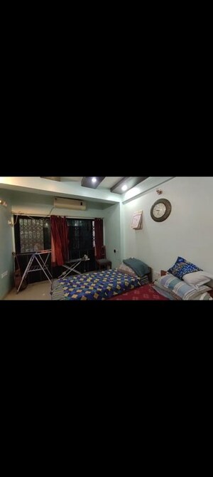 Bedroom in 2 BHK Apartment at Takshila CHS, Andheri East – for Rent