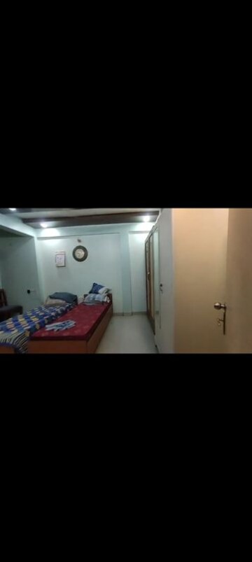 Bedroom in 2 BHK Apartment at Takshila CHS, Andheri East – for Rent