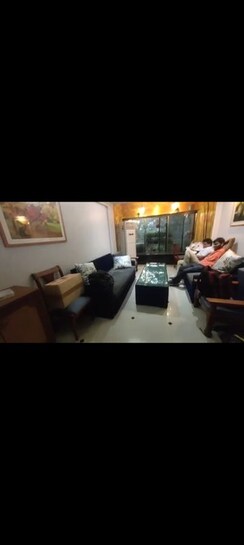 2 BHK Apartment For Rent in Takshila CHS