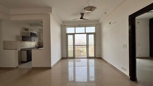 Room in 3.5 BHK Apartment at Paras Tierea, Sector 137 – for Rent