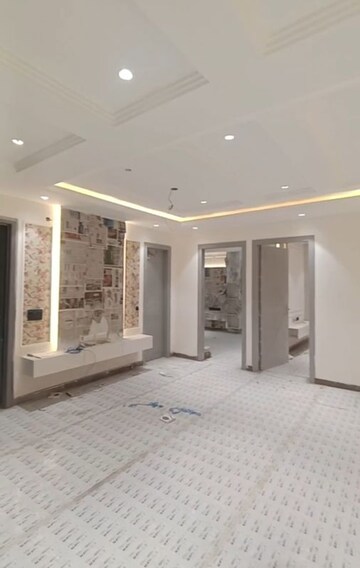 Building Lobby in 3.5 BHK Builder Floor at Vivek Vihar Phase 1 – for Sale