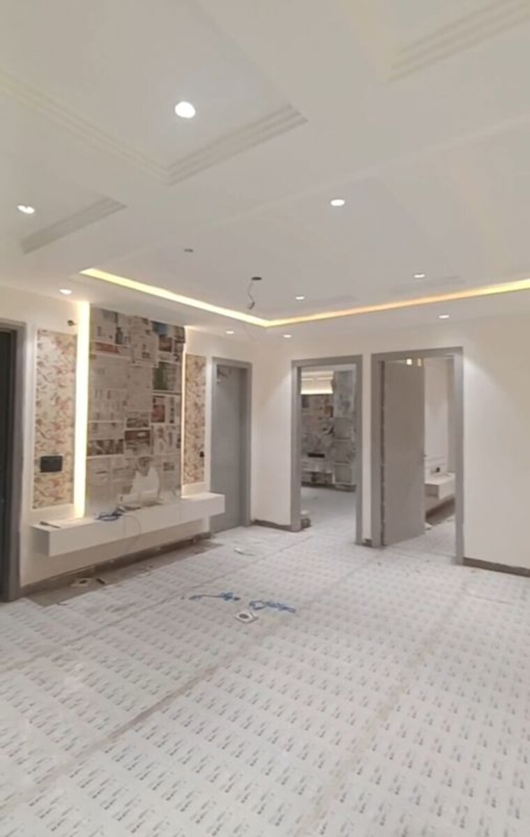 undefined, vivek vihar phase 1 3.5 Bedroom 1800 Sq.Ft. Builder Floor In Vivek Vihar Phase 1 Delhi 10044328