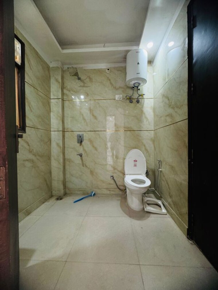 Bathroom, palm-residency-chhatarpur 3 Bedroom 1200 Sq.Ft. Builder Floor In Chattarpur Delhi 10044341
