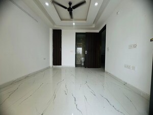Building Lobby in 3 BHK Builder Floor at Palm Residency Chhatarpur, Chattarpur – for Rent