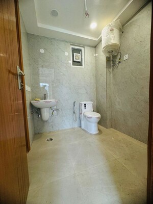 Bathroom in 3 BHK Builder Floor at Palm Residency Chhatarpur, Chattarpur – for Rent