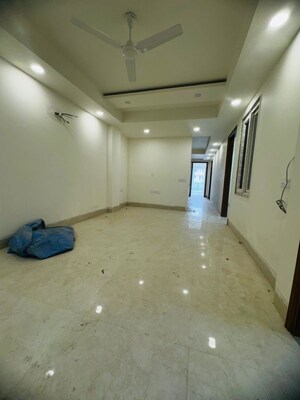 Room in 3 BHK Builder Floor at Palm Residency Chhatarpur, Chattarpur – for Rent