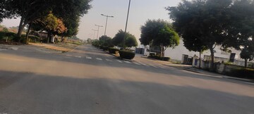  Plot – Garden View at DLF Hyde Park, South Mullanpur - for Sale