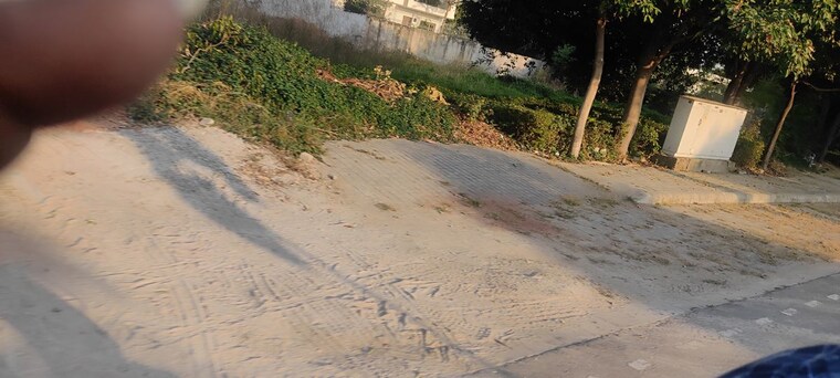 undefined, dlf-hyde-park  350 Sq.Yd. Plot In South Mullanpur Chandigarh 10044346