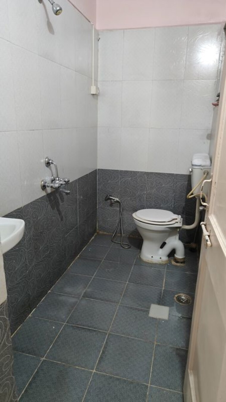 Bathroom, anand-vihar 2 Bedroom 710 Sq.Ft. Apartment In Ravet Pune 10044349