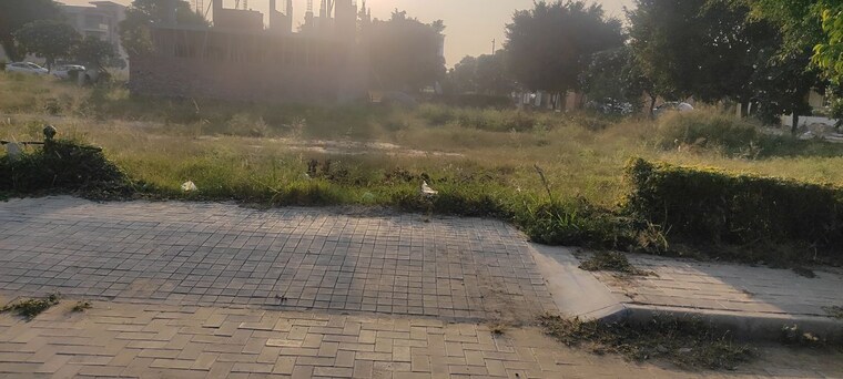 undefined, dlf-hyde-park  500 Sq.Yd. Plot In South Mullanpur Chandigarh 10044359