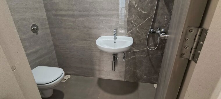 Bathroom, vasant kunj 3 Bedroom 2000 Sq.Ft. Apartment In Vasant Kunj Delhi 10044368