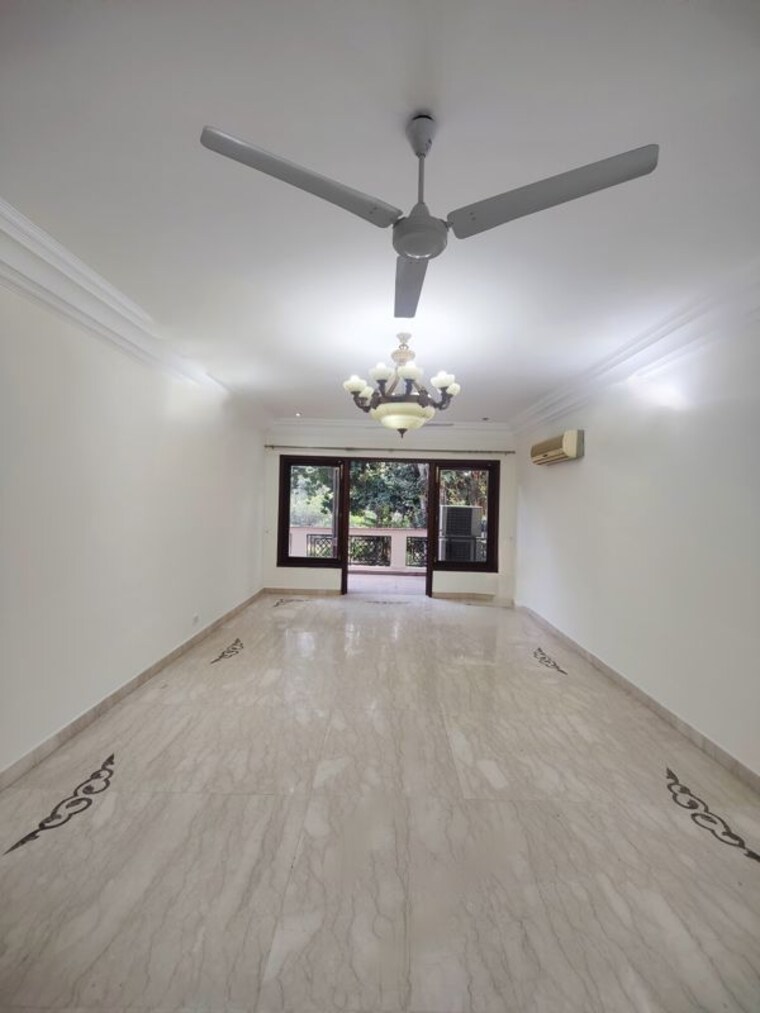 Room, chanakyapuri 4 Bedroom 2500 Sq.Ft. Builder Floor In Chanakyapuri Delhi 10044382