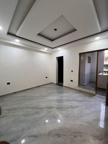 Room in 3 BHK Builder Floor at Green Fields Colony – for Sale