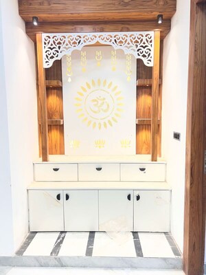 Furnished Amenities in 3 BHK Builder Floor at Green Fields Colony – for Sale