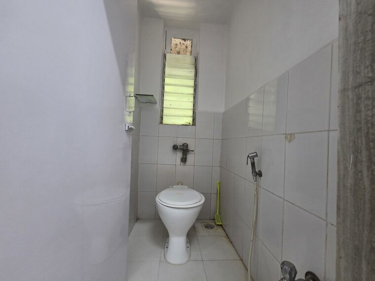 Bathroom, vrindavan-chs-malad-east 1 Bedroom 525 Sq.Ft. Apartment In Malad East Mumbai 10044402