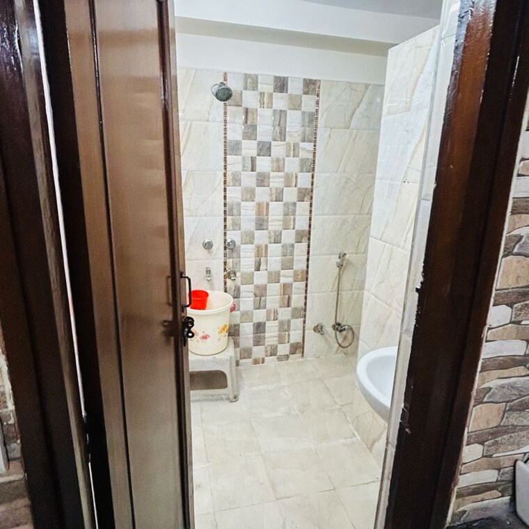 Balcony, lajpat nagar 2 Bedroom 900 Sq.Ft. Builder Floor In Lajpat Nagar Delhi 10044413