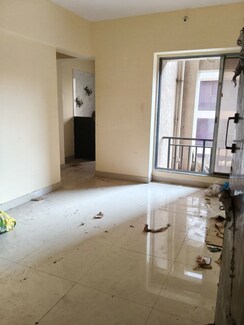 1 BHK + Extra Room Apartment For Sale in Samrin Heritage