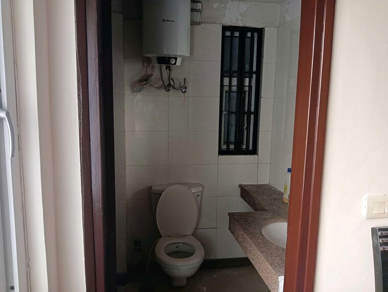Bathroom, uppal-plumeria-garden-estate 3 Bedroom 1875 Sq.Ft. Apartment In Omicron Iii Greater Noida Greater Noida 10044313