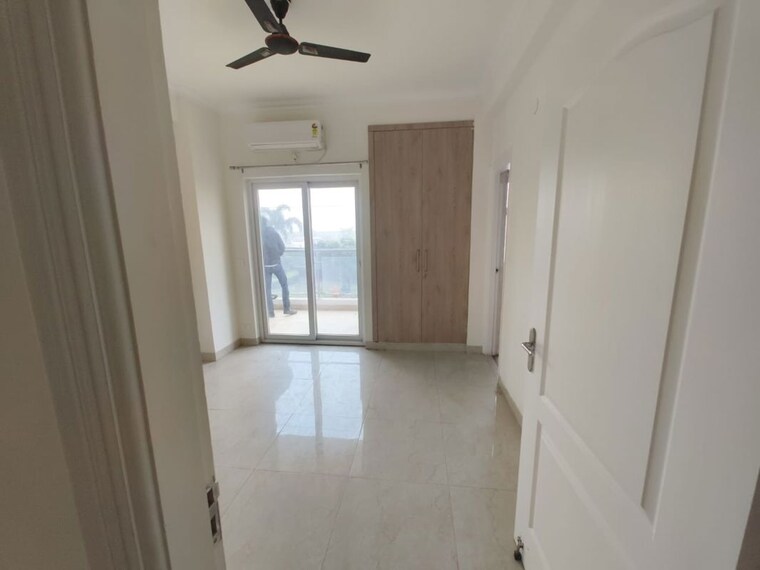 Room, shree-vardhman-victoria 3 Bedroom 1950 Sq.Ft. Apartment In Sector 70 Gurgaon 10044481