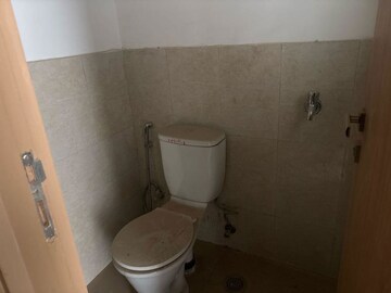 Bathroom in 3.5 BHK Apartment at M3M Heights, Sector 65 – for Sale
