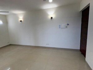 Room in 3 BHK Apartment at Conscient Heritage Max, Sector 102 – for Rent