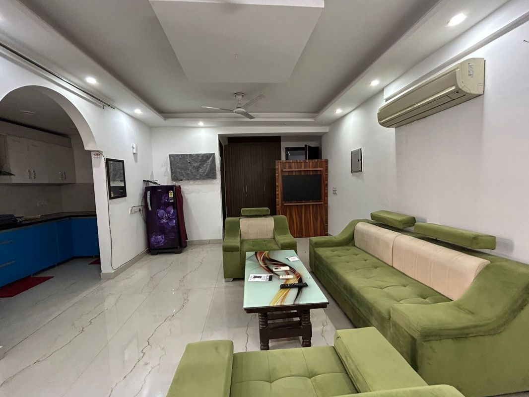 2 BHK Builder Floor For Rent in Saket