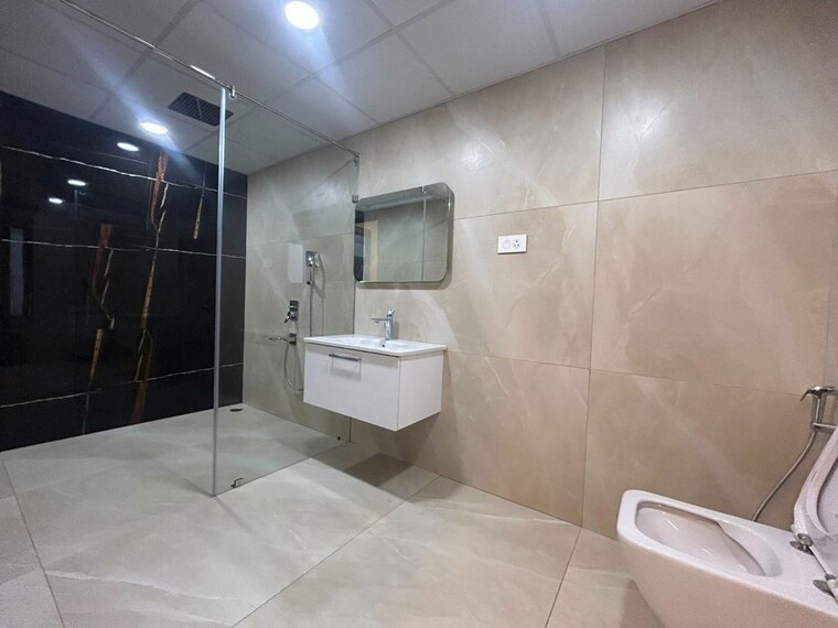 Bathroom, dsr-the-classe 4 Bedroom 3939 Sq.Ft. Apartment In Narsingi Hyderabad 10044589