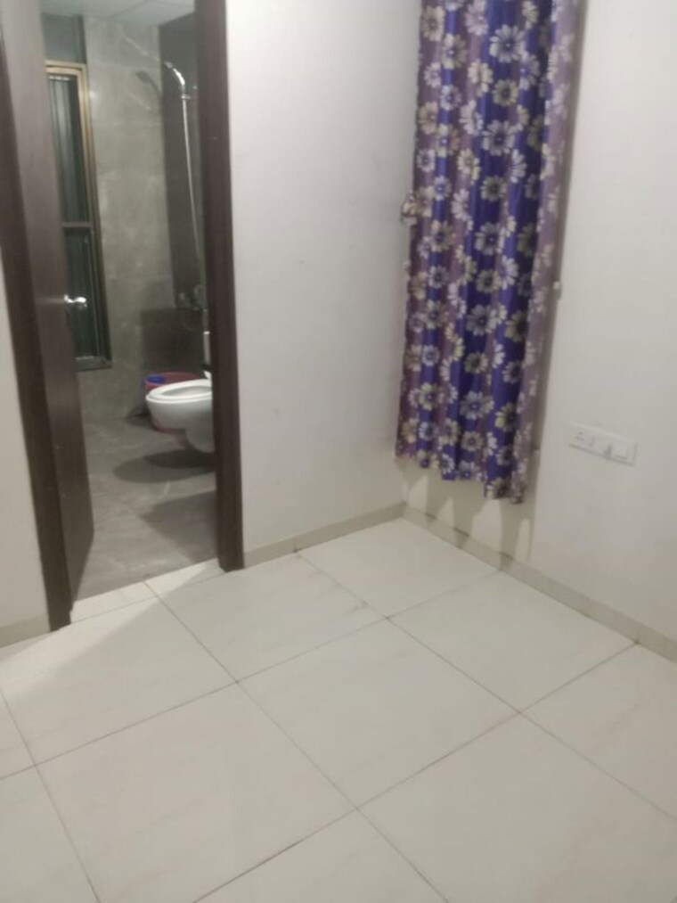 Bathroom, mahindra-centralis-tower-3 1 Bedroom 600 Sq.Ft. Apartment In Pimpri Pune 10044614