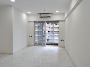 Room in 2 BHK Apartment at K Raheja Heights, Malad East – for Rent