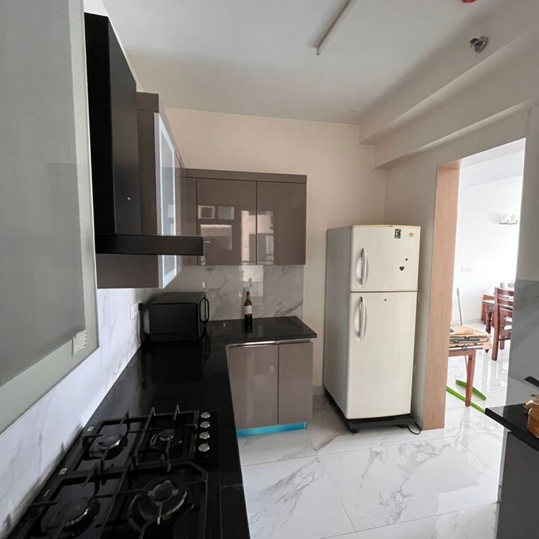 Kitchen, pioneer-park-phase-1 2.5 Bedroom 1549 Sq.Ft. Apartment In Sector 61 Gurgaon 10044622