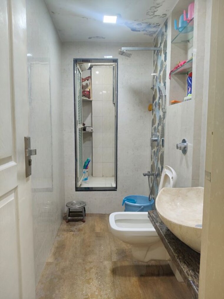 Bathroom, hiranandani-gardens-eternia 2 Bedroom 1050 Sq.Ft. Apartment In Powai Mumbai 10044624
