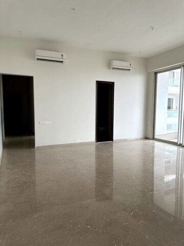 3.5 BHK Apartment For Rent in Omkar Alta Monte, Malad East