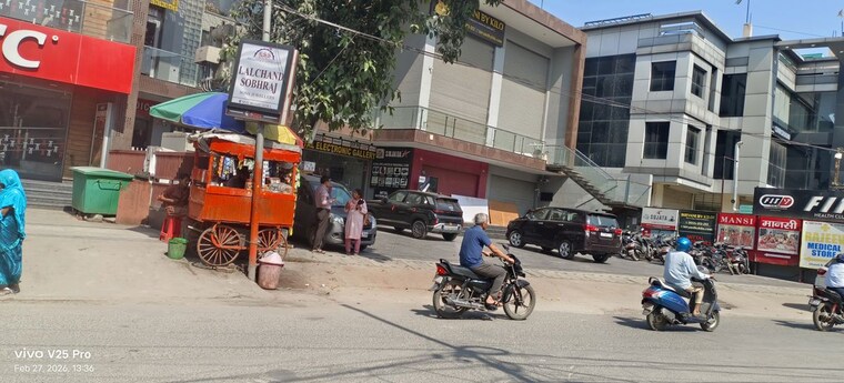  Parking, khandari Commercial Showroom 1200 Sq.Ft. In Khandari Agra 10044700